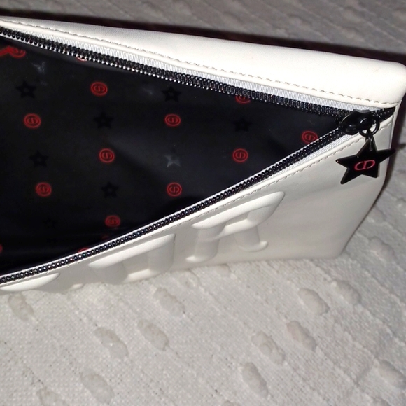 DIOR COSMETIC BAG - Picture 6 of 8